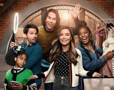 Miranda Cosgrove as Carly Shay with the iCarly reboot cast, set to return in the upcoming iCarly movie 2026.