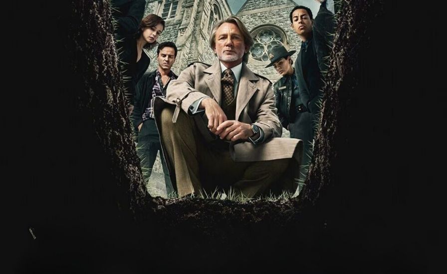 wake up dead man knives out review